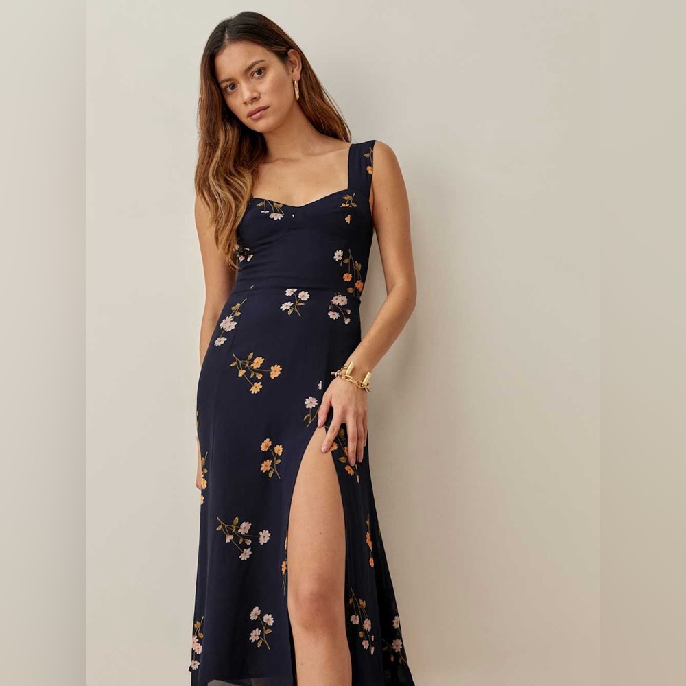 Reformation Fulton Floral Navy Midi Dress in Princess Margaret Size: 4 - Picture 5 of 15
